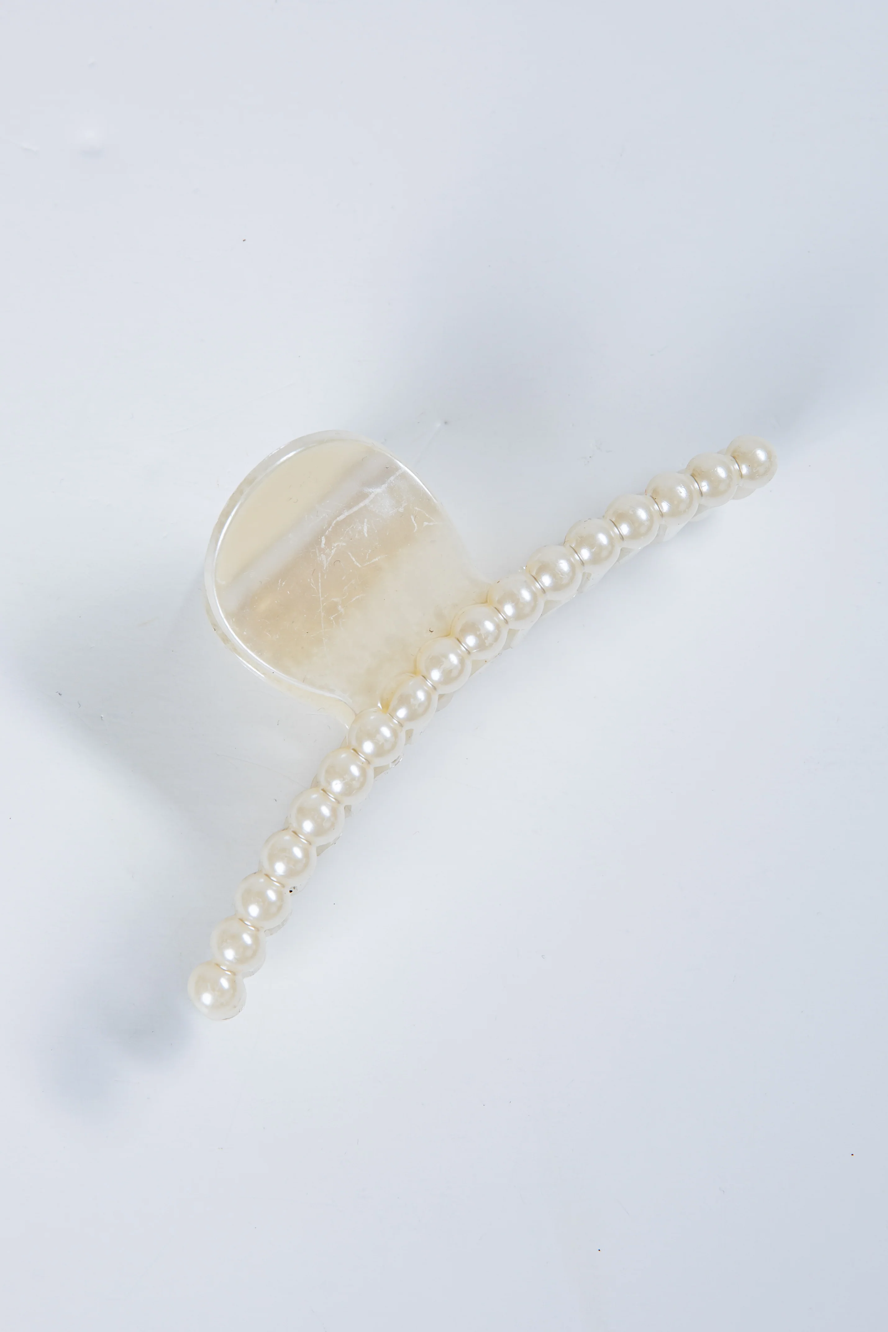 Beautiful Promise White Pearl Claw Hair Clip