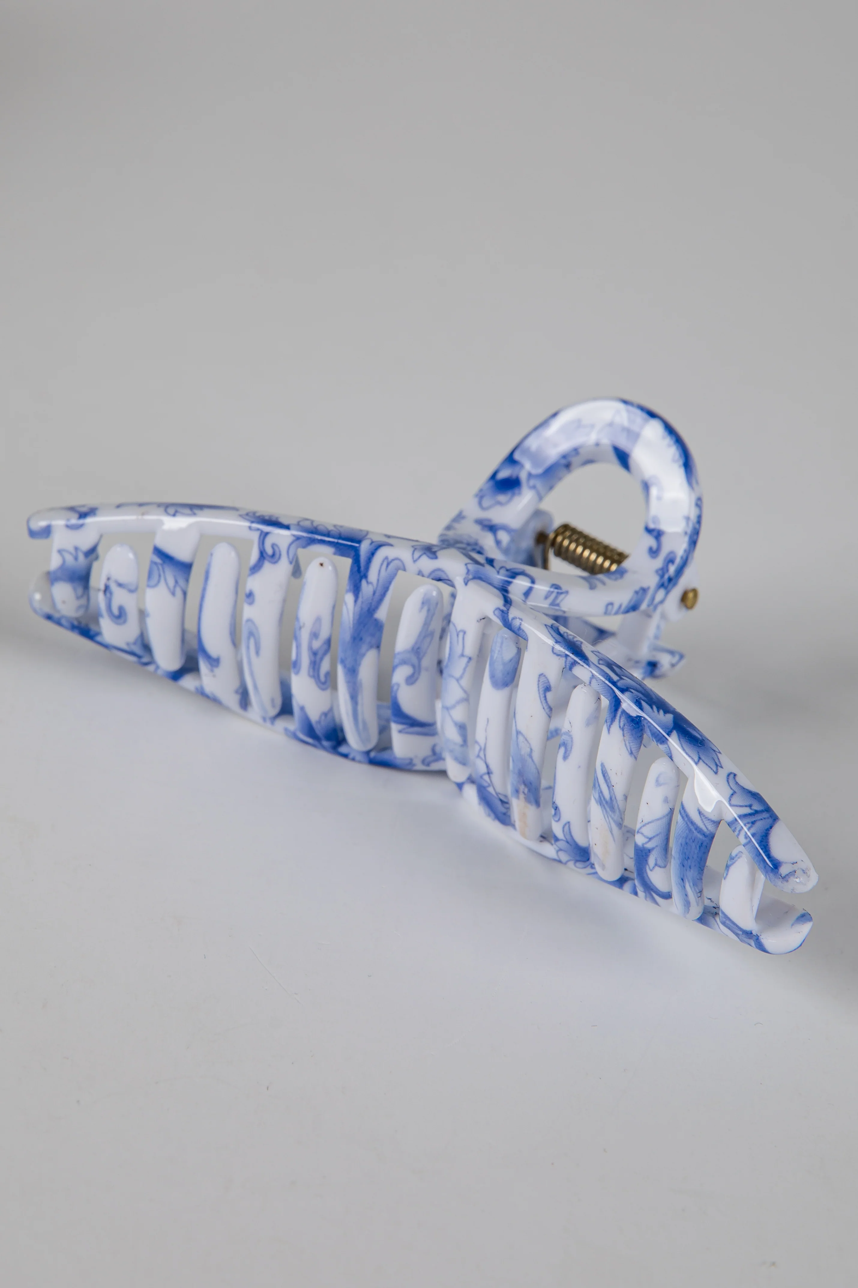 Sweet Credentials Navy Floral Claw Hair Clip
