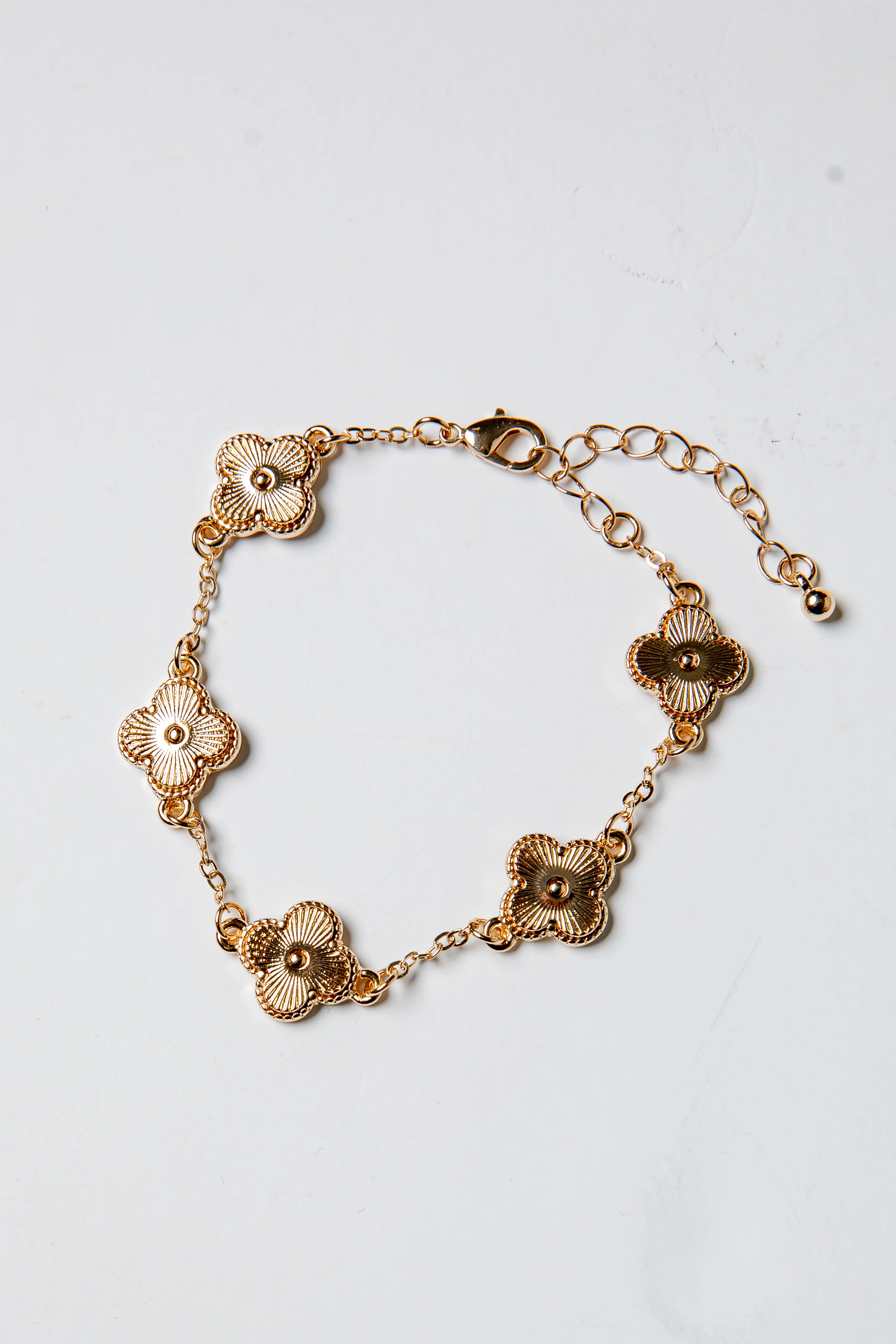 Izzy Golden Clover Link Bracelet