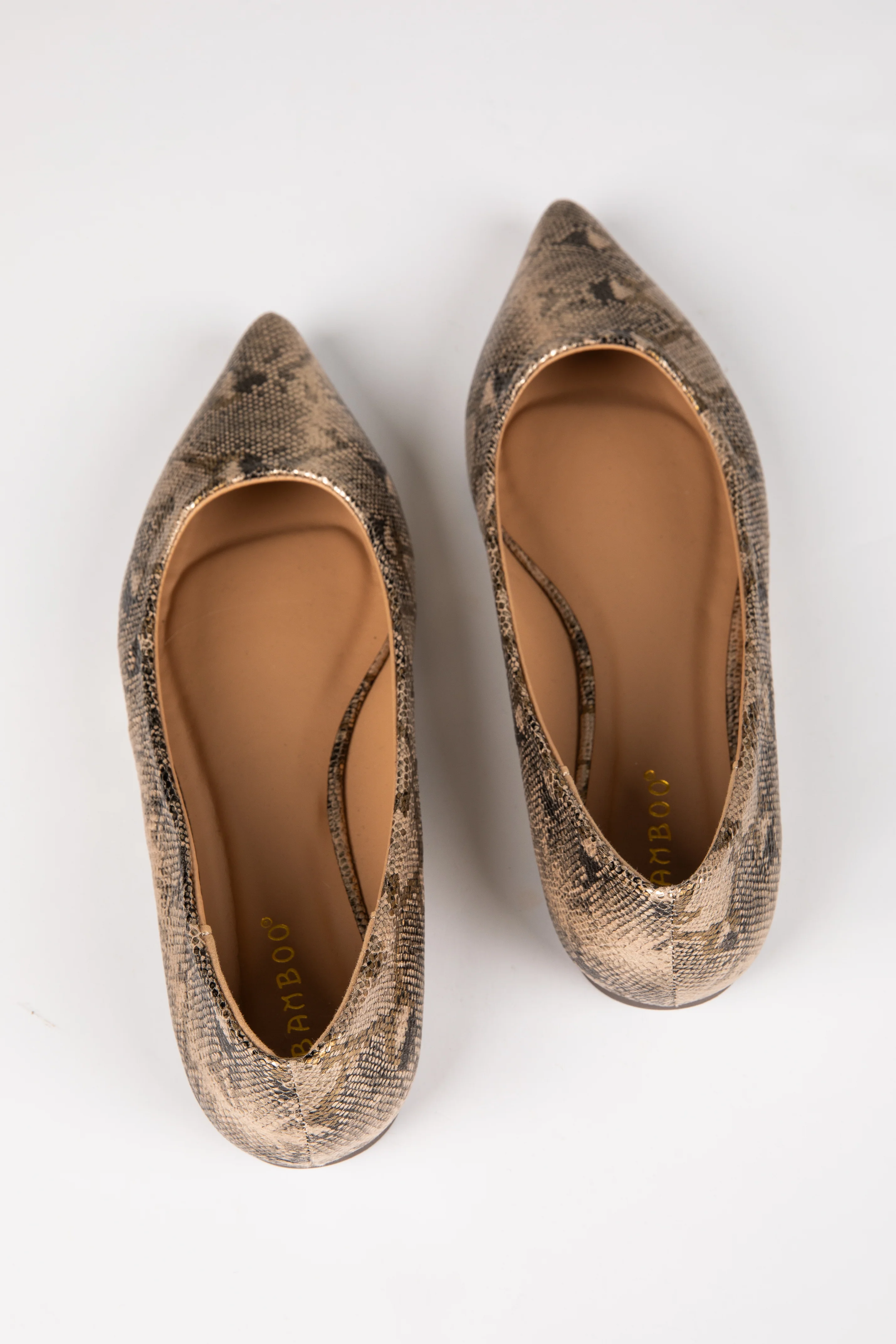 FINAL SALE - Run The Show Pointed Toe Flats