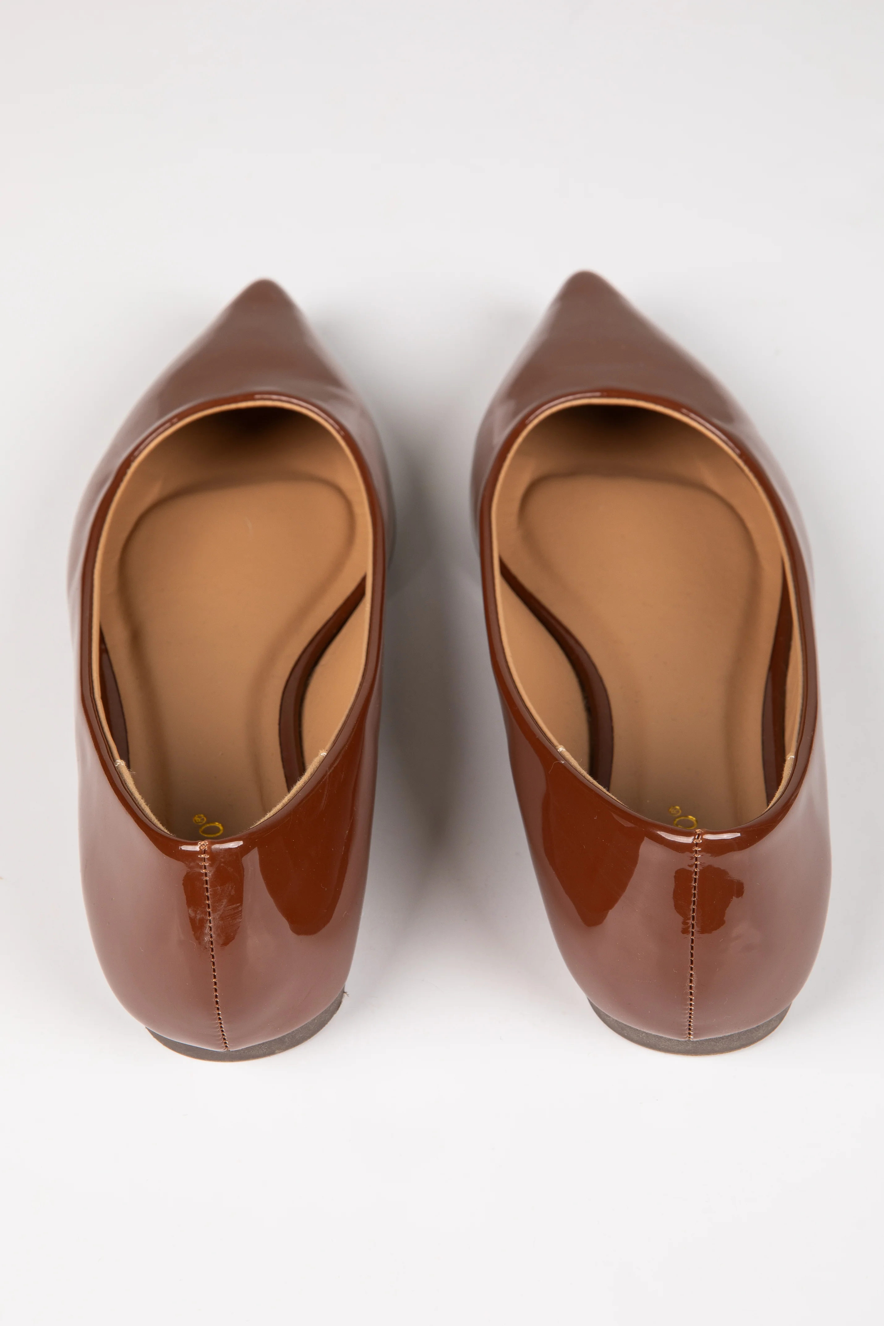 FINAL SALE - Run The Show Pointed Toe Flats