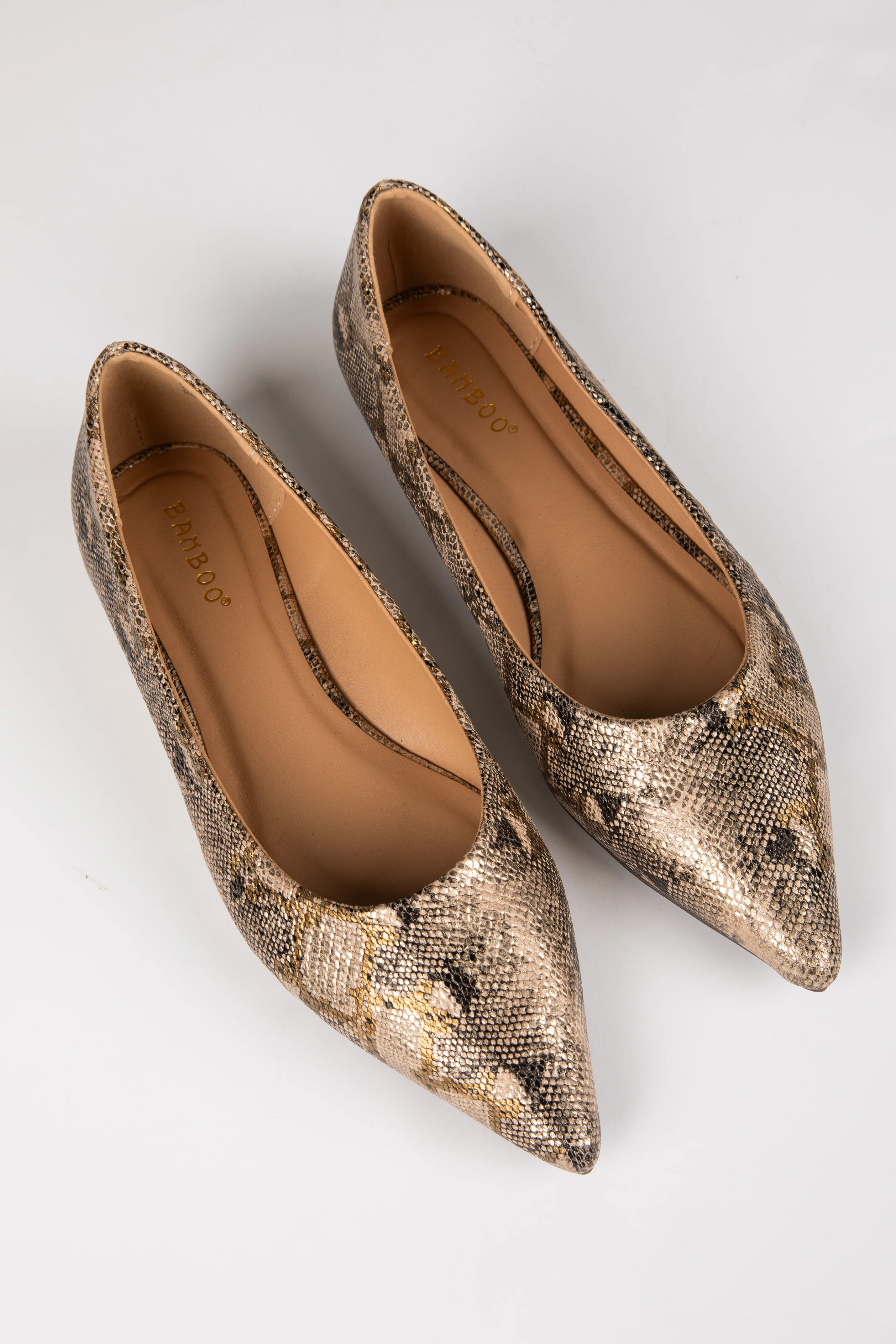 FINAL SALE - Run The Show Pointed Toe Flats
